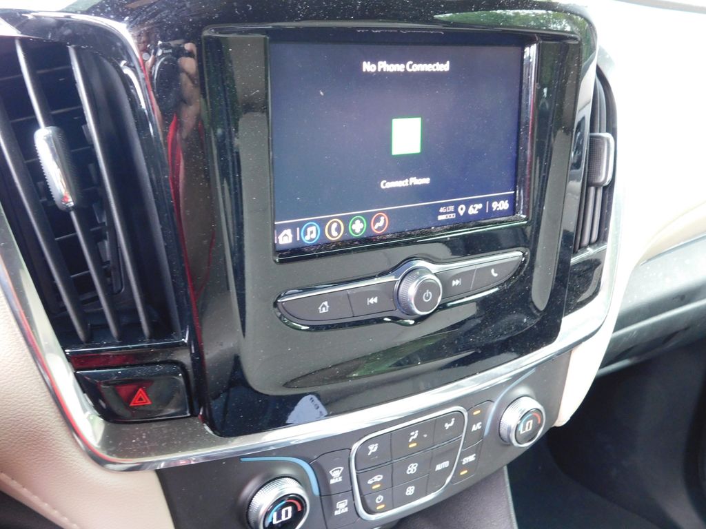2023 Chevrolet Traverse LS 8