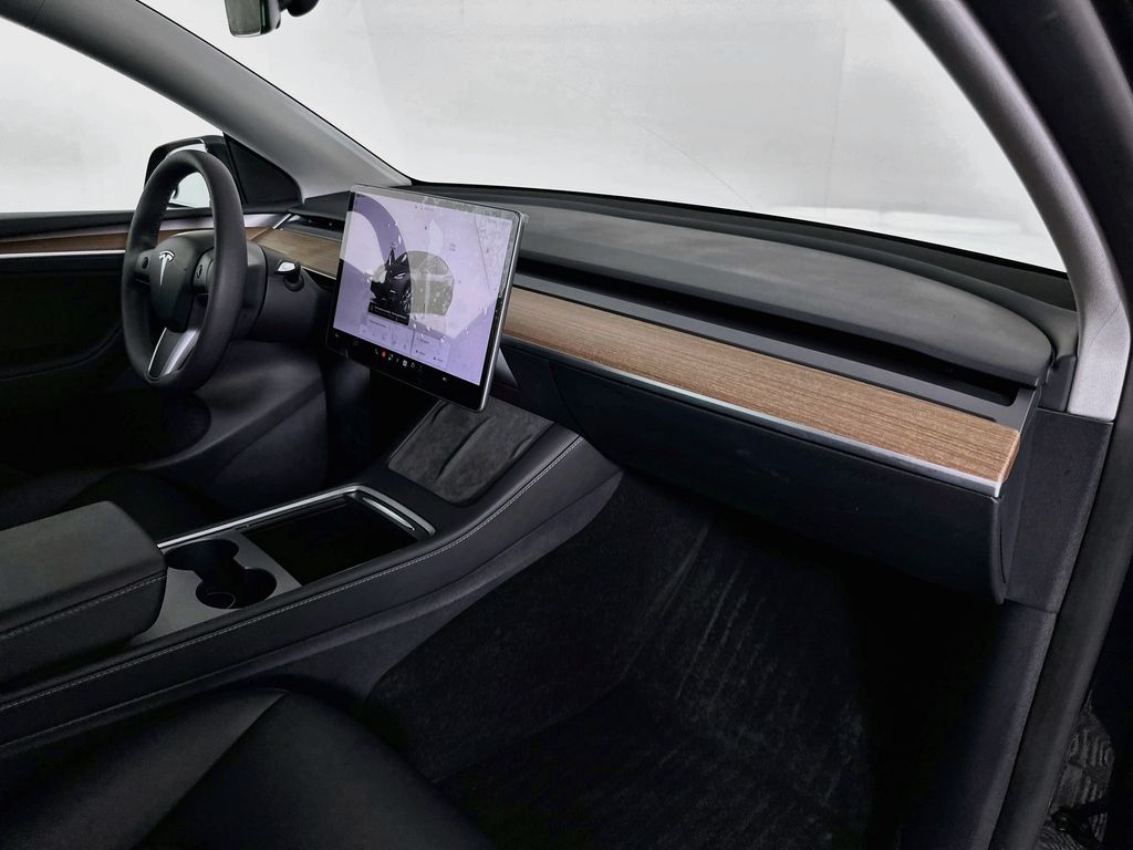 Thumbnail: 2024 Tesla Model Y - 29
