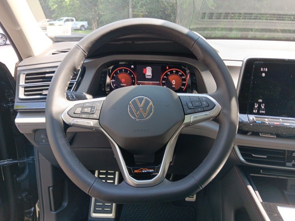 2024 Volkswagen Atlas 2.0T Peak Edition SEL 14