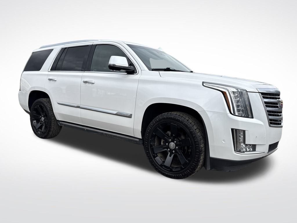 2019 Crystal White Tricoat Cadillac Escalade Platinum Edition 4X4 SUV