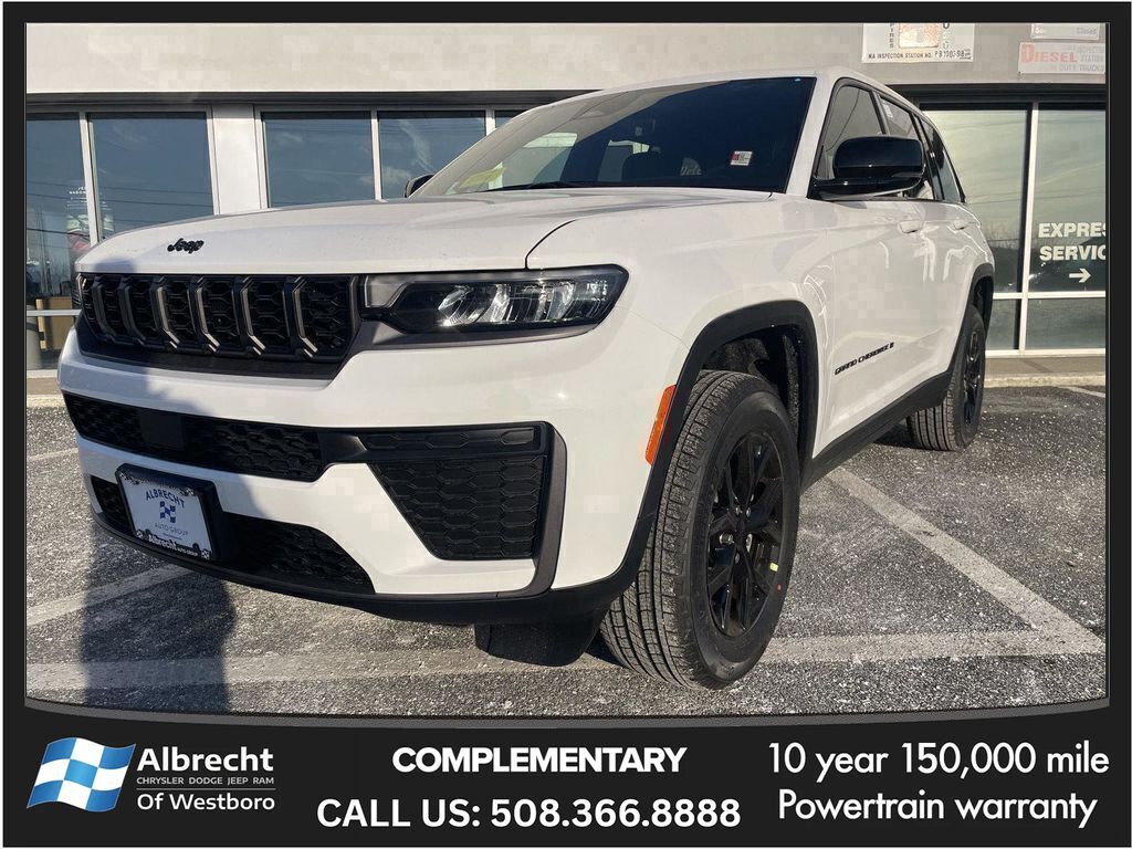 Bright White Clearcoat 2026 Jeep Grand Cherokee SUV / Crossover Four-Wheel Drive 8-Speed Automatic