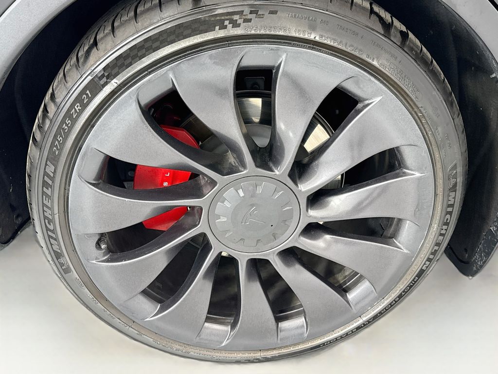 Thumbnail: 2023 Tesla Model Y - 32