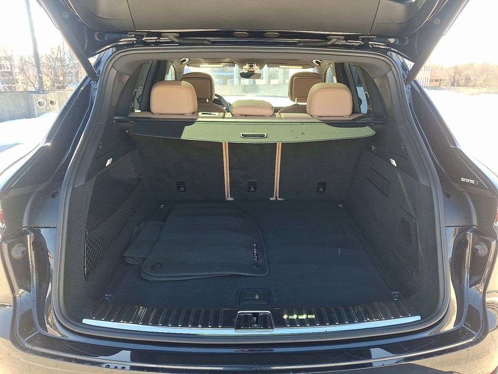 Thumbnail: 2022 Porsche Cayenne - 30