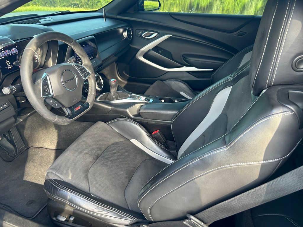 Thumbnail: 2019 Chevrolet Camaro - 14