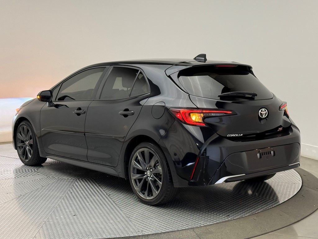 Thumbnail: 2023 Toyota Corolla - 10