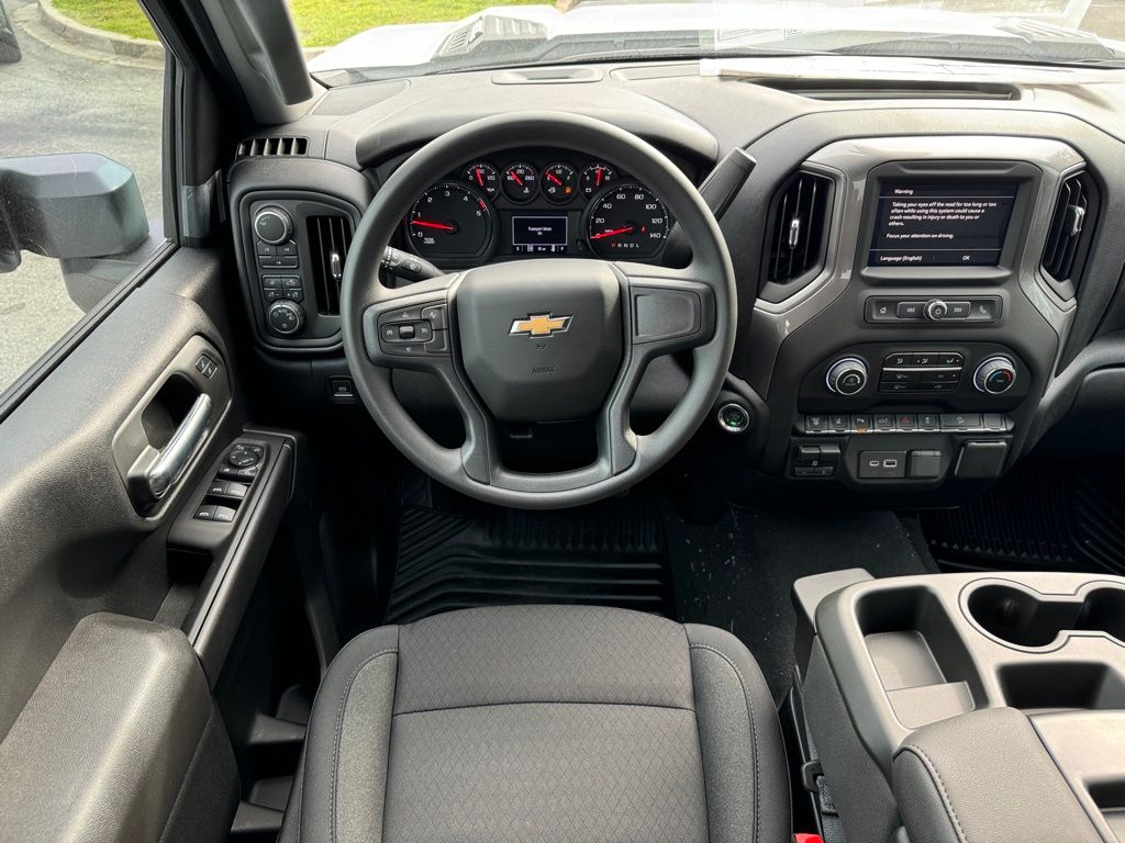 2025 Chevrolet Silverado 2500HD Custom 17