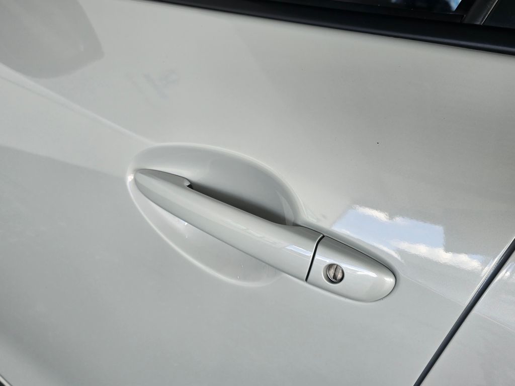 Used Car 2020 Toyota Yaris  Le For Sale Under $20,000 In San Juan, Puerto Rico