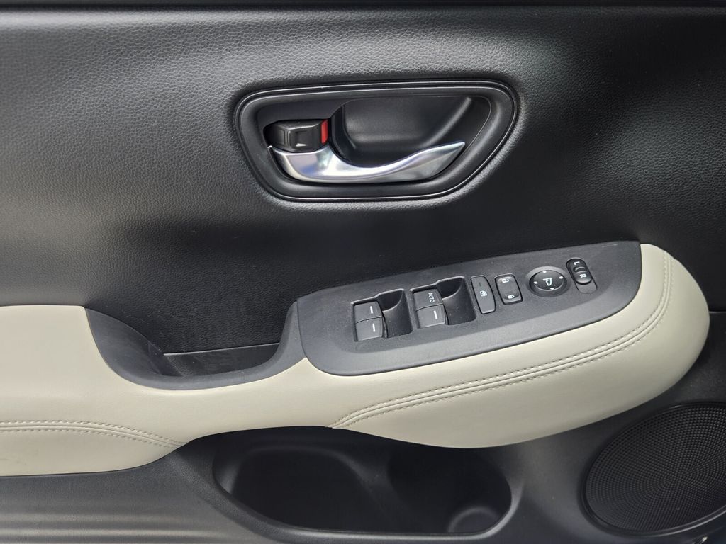 2023 Honda HR-V - $23,998