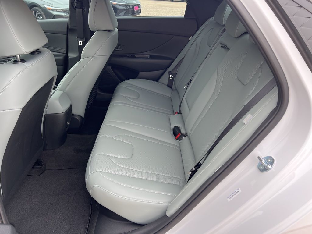 Elantra Hybrid Limited