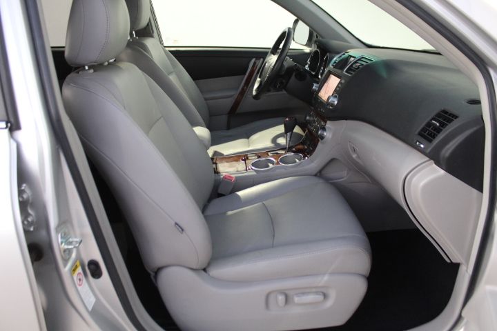 Used Car 2011 Toyota Highlander  Limited For Sale Under $10,000 In Georgetown, Texas