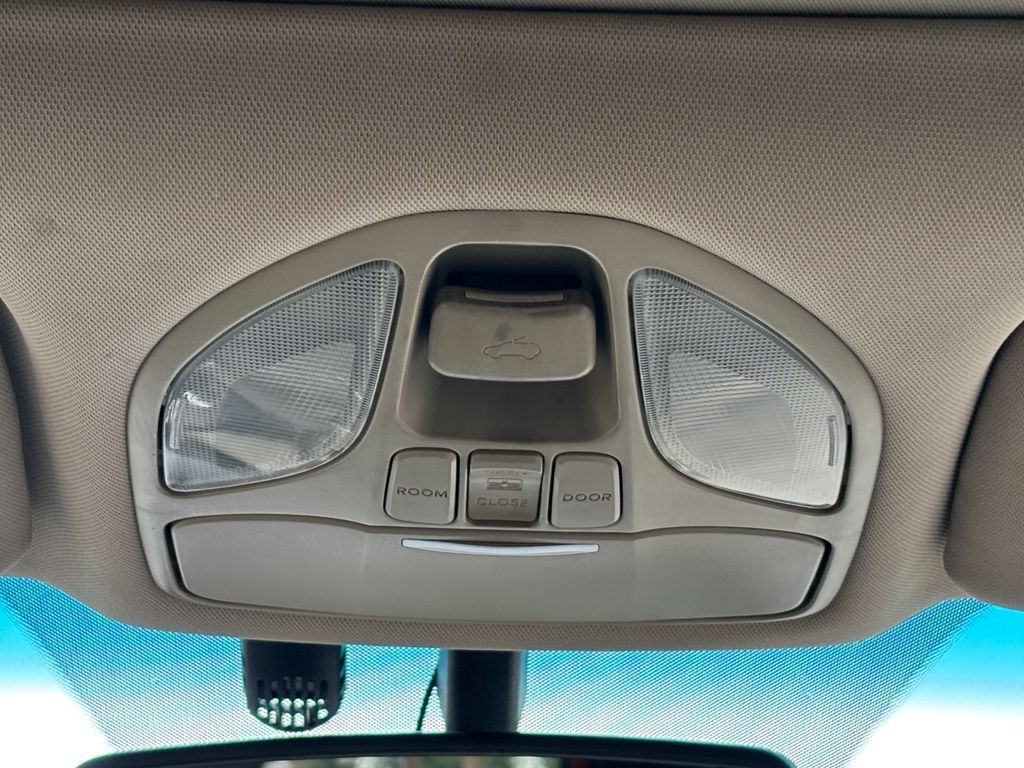 Thumbnail: 2014 Hyundai Santa Fe - 21