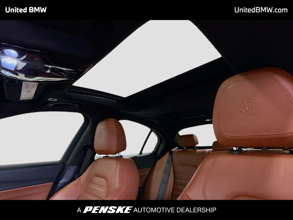 Thumbnail: 2020 Alfa Romeo Giulia - 11