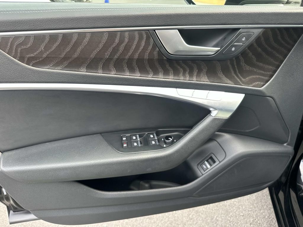 Thumbnail: 2021 Audi A6 - 28