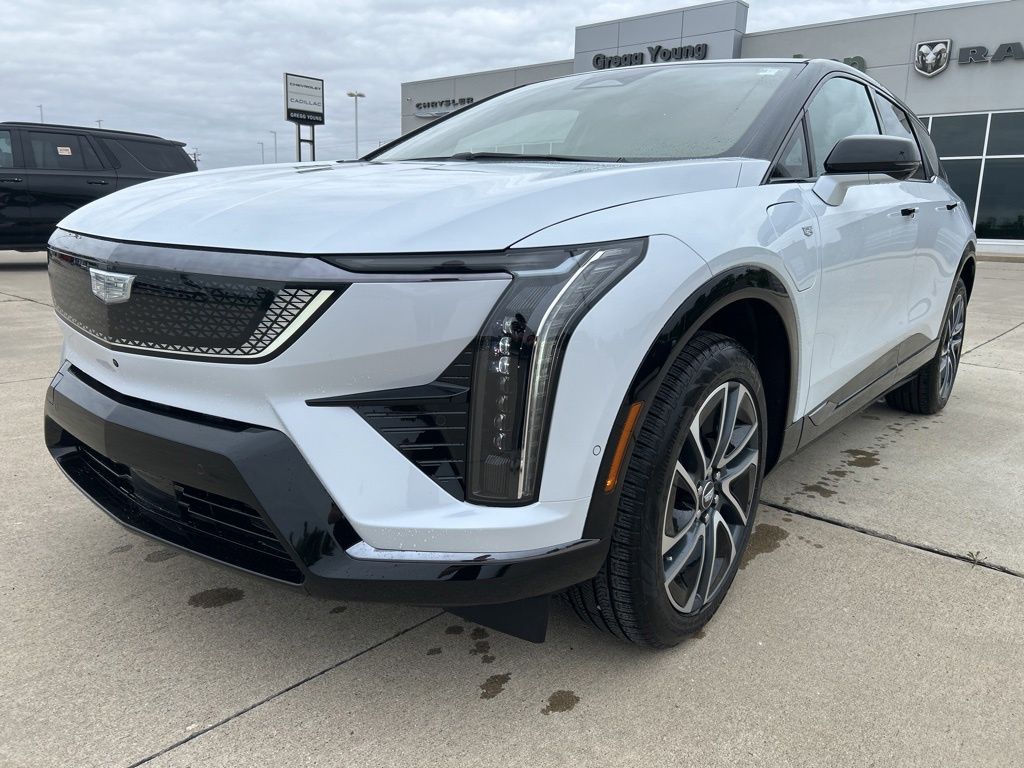 Vibrant White Tricoat 2026 Cadillac OPTIQ Sport AWD SUV / Crossover All-Wheel Drive 1-Speed Automatic
