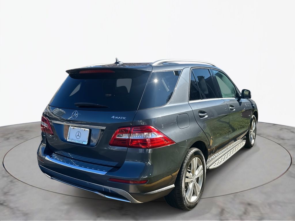 Thumbnail: 2012 Mercedes-Benz M-Class - 8