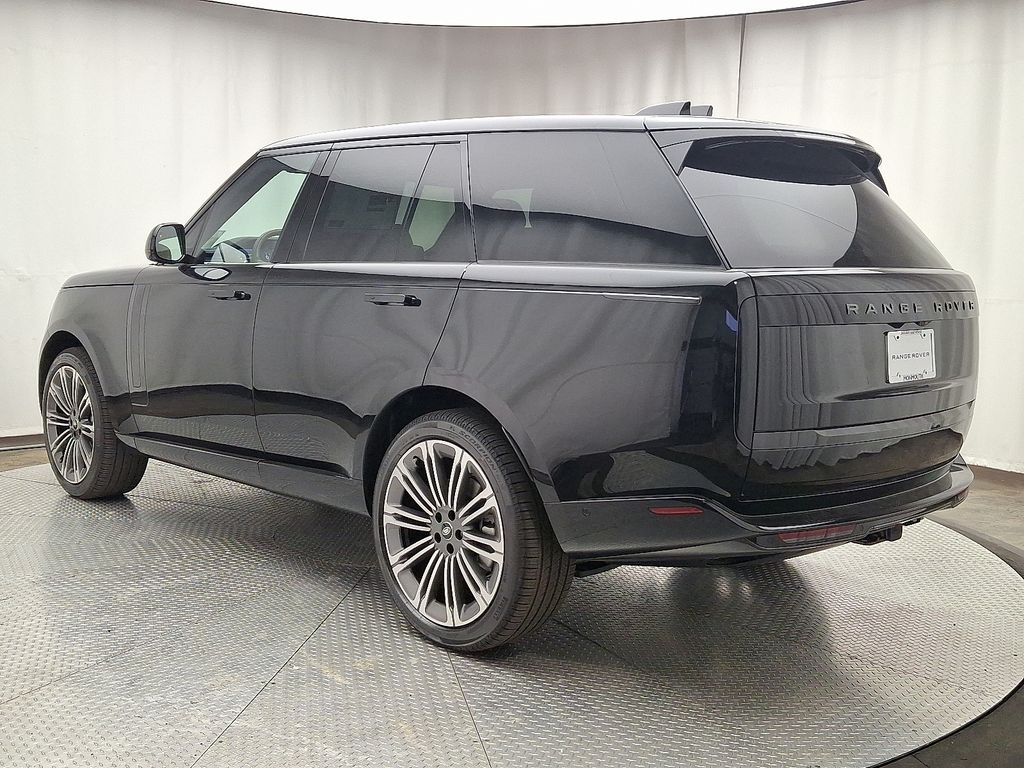 Thumbnail: 2025 Land Rover Range Rover - 4