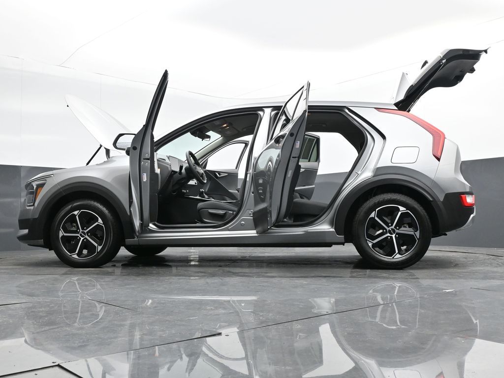 2023 Kia Niro LX