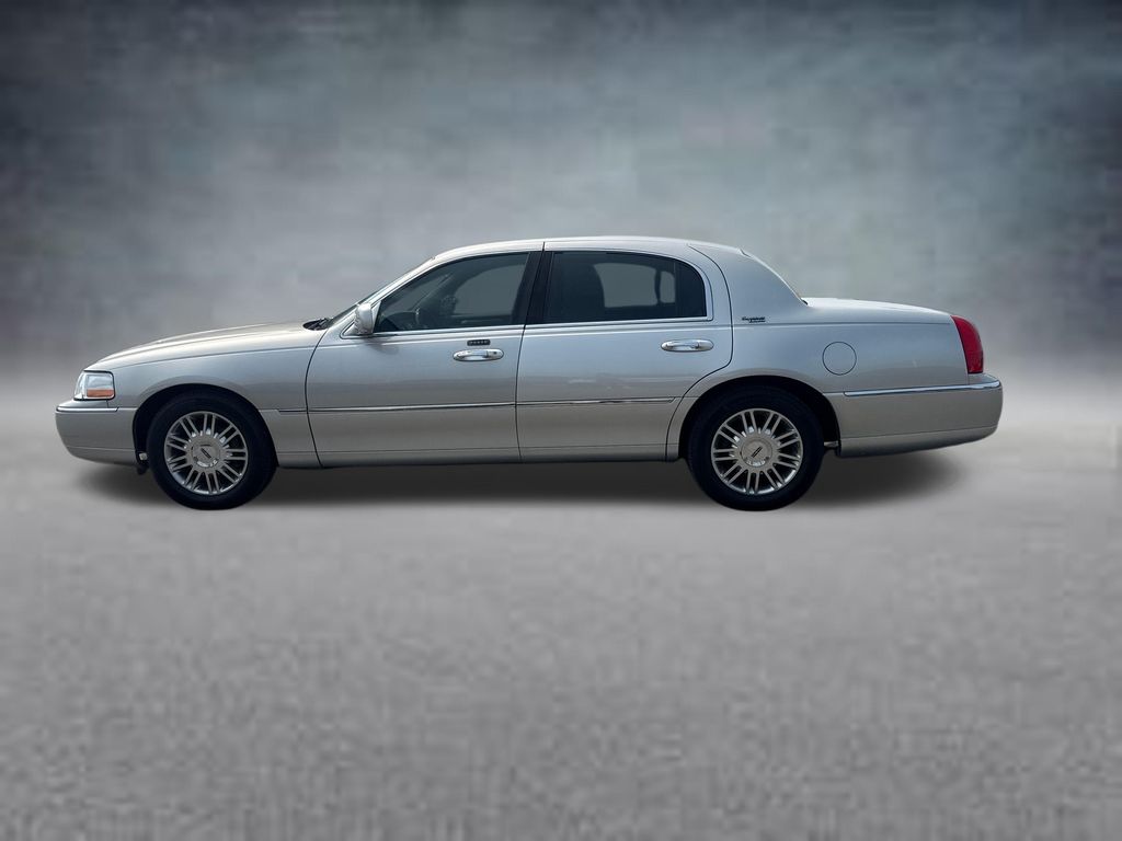 2008 Lincoln Town Car Signature Limited