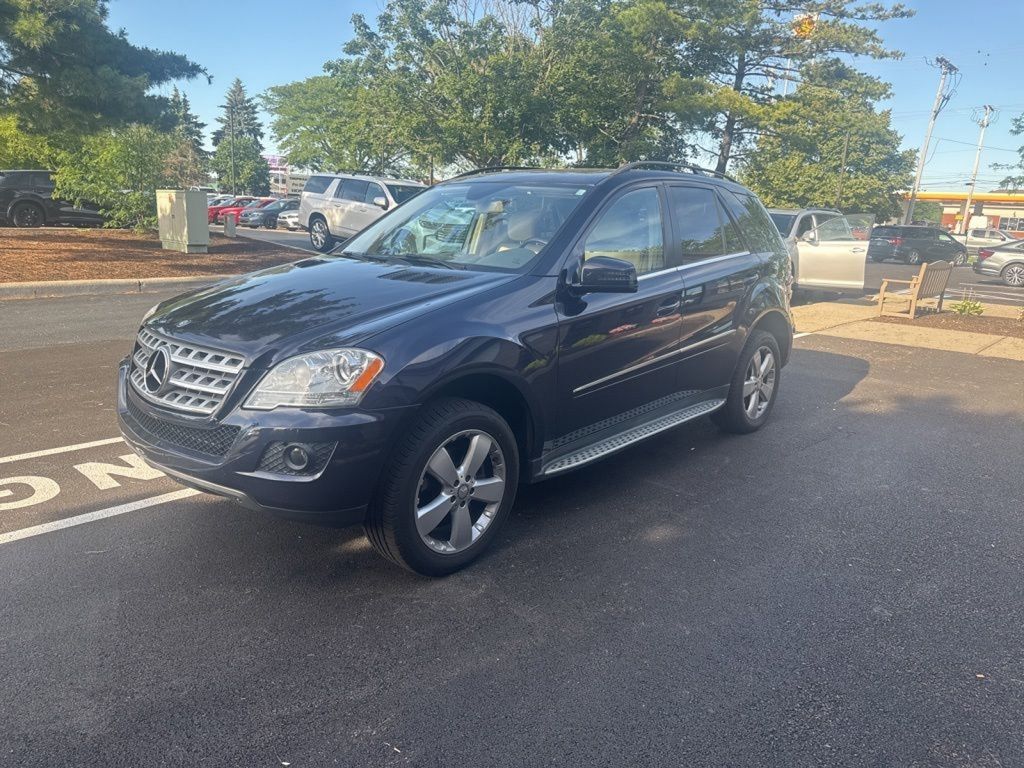 Used 2011 Blue Mercedes-Benz ML 350 image 4