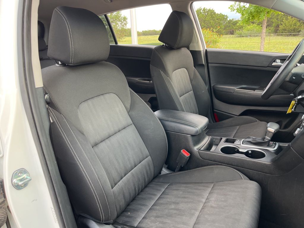 2021 Kia Sportage LX 27