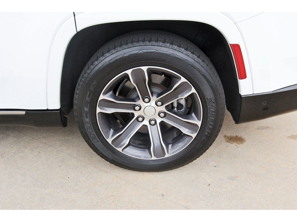 2023 Jeep Grand Wagoneer Base White at River Oaks CDJR