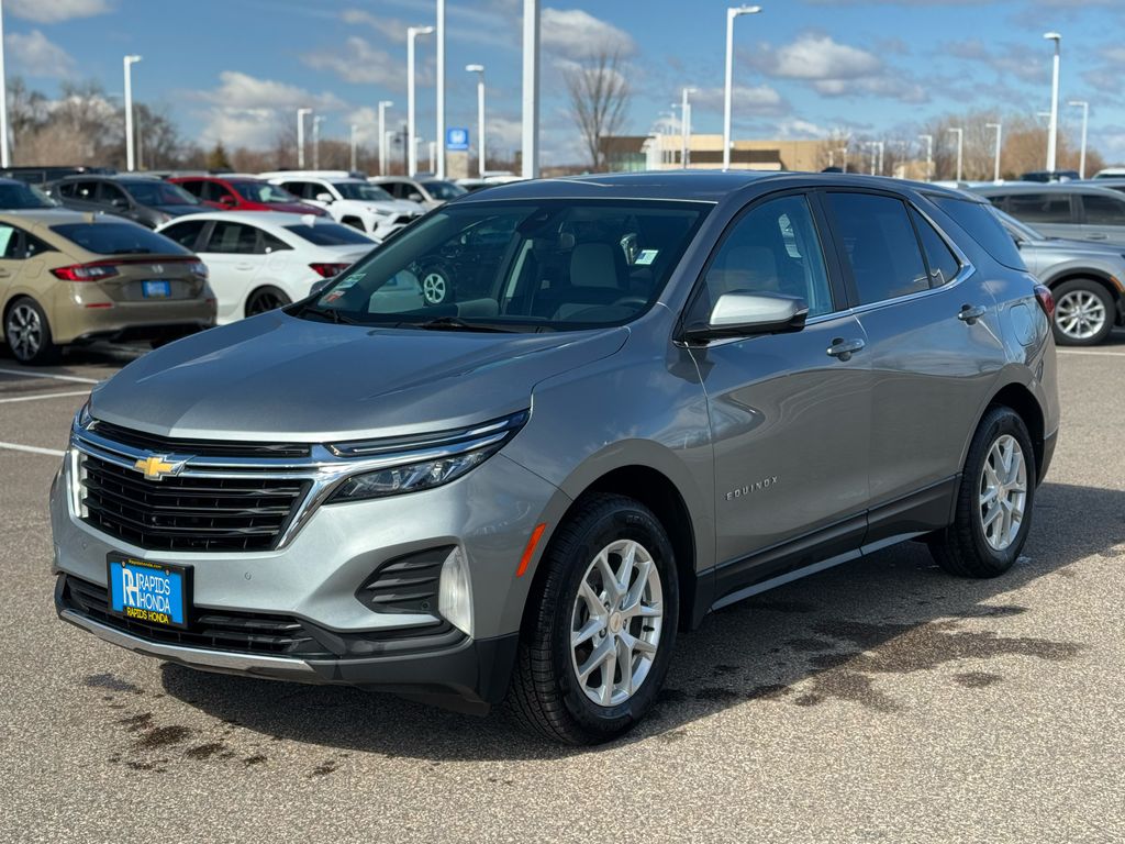 View vehicle photo 4