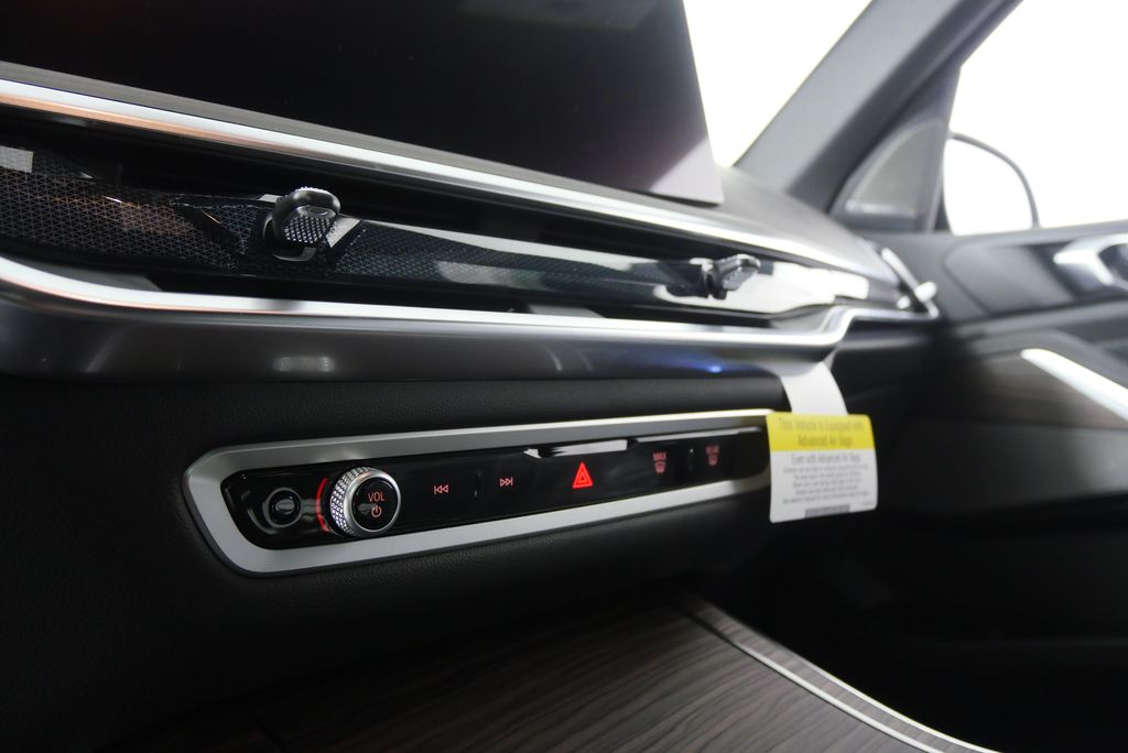 Thumbnail: 2026 BMW X5 - 21