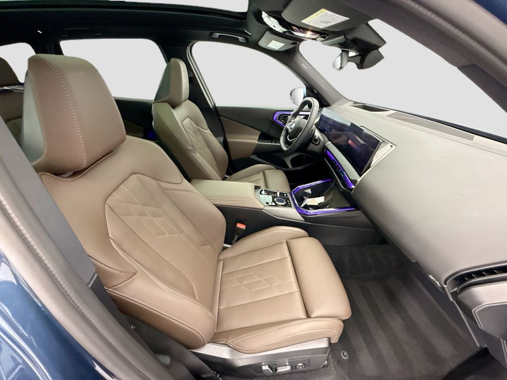 Thumbnail: 2025 BMW X3 - 19