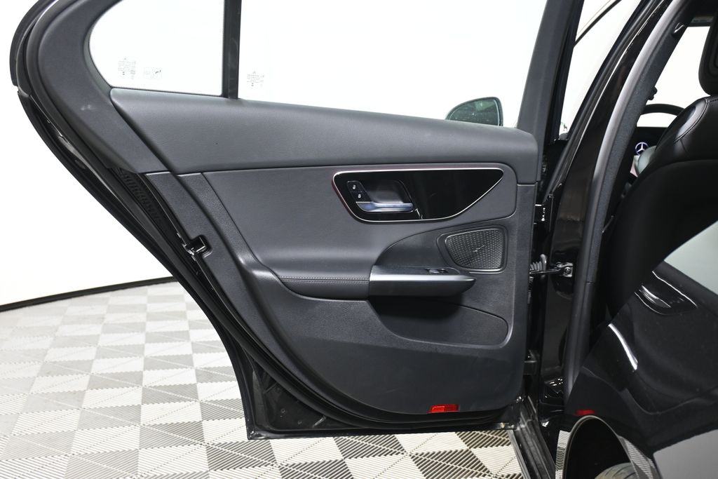 Thumbnail: 2025 Mercedes-Benz C-Class - 30