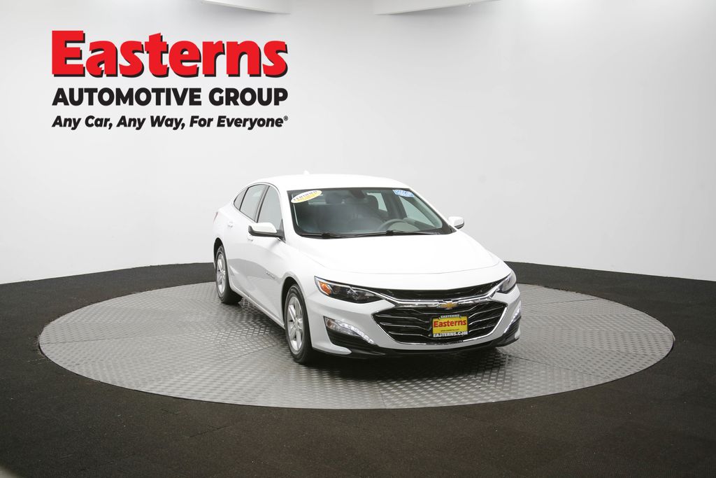 Used 2022 White Chevrolet LT image 47