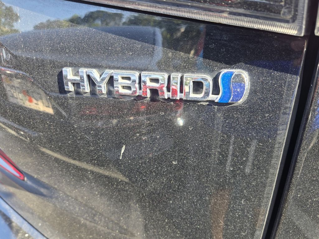 2023 Toyota Highlander - $33,999