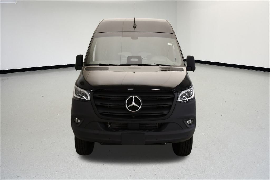 Thumbnail: 2025 Mercedes-Benz Sprinter - 2