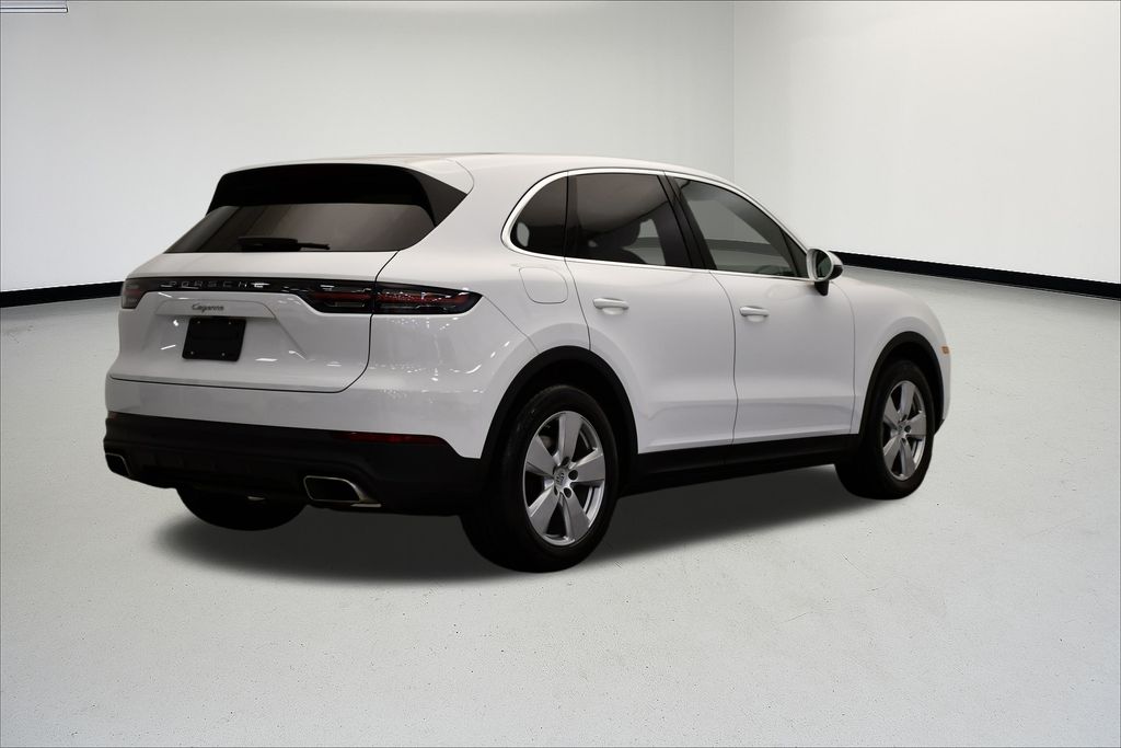 Thumbnail: 2023 Porsche Cayenne - 7
