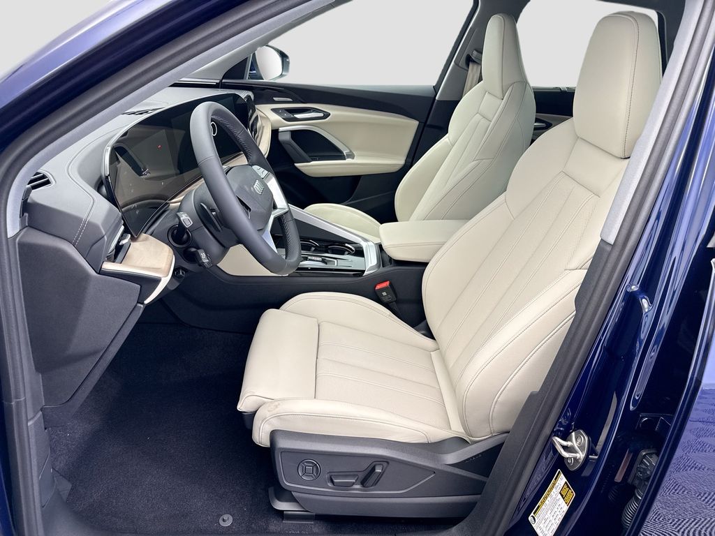 Thumbnail: 2025 Audi Q5 - 18