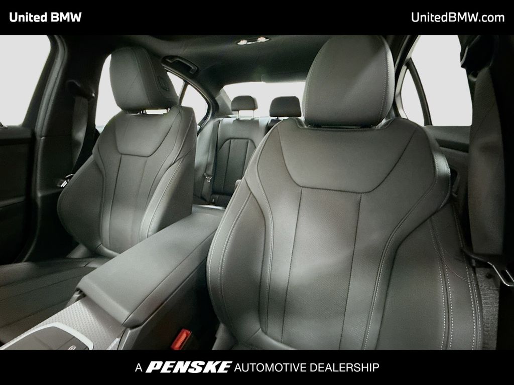 Thumbnail: 2026 BMW 3 Series - 5