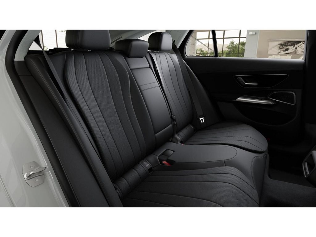 2025 Mercedes-Benz E-Class E 450 5