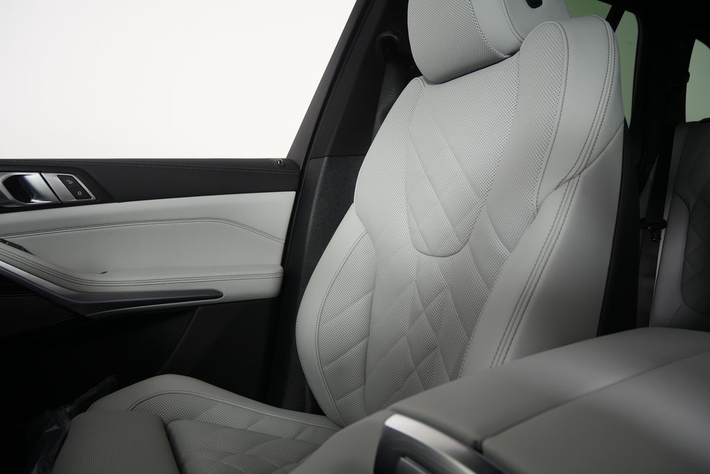 Thumbnail: 2026 BMW X5 - 22