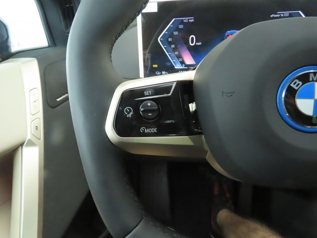 2025 BMW iX xDrive50 11