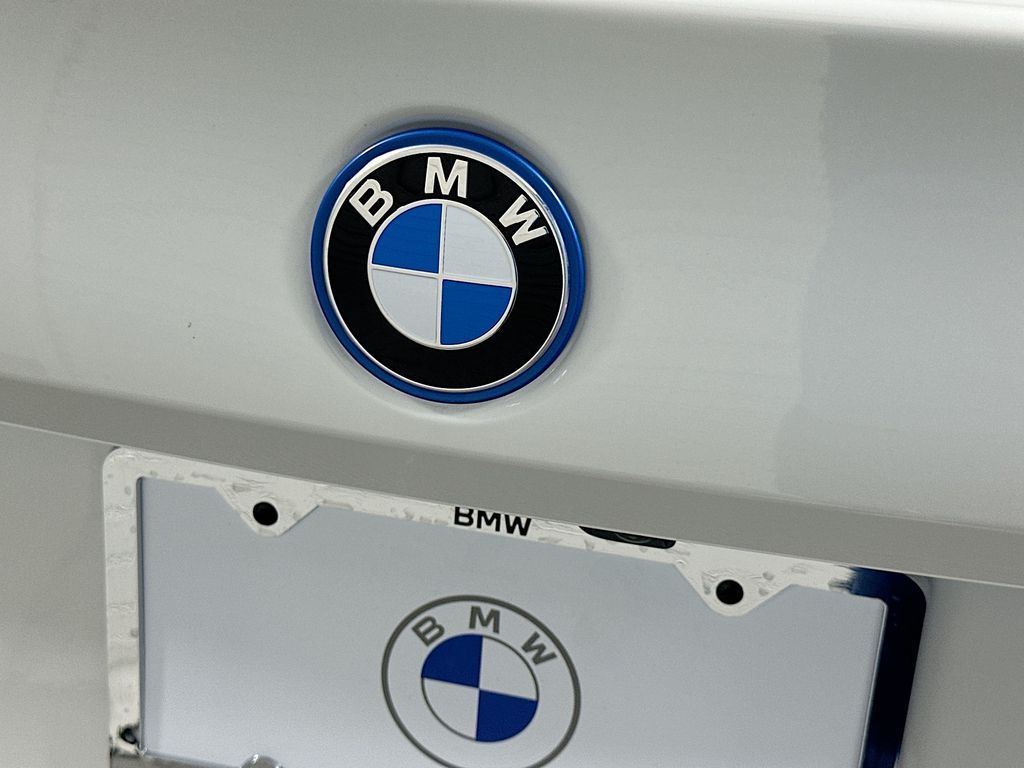 2025 BMW i5 eDrive40 22