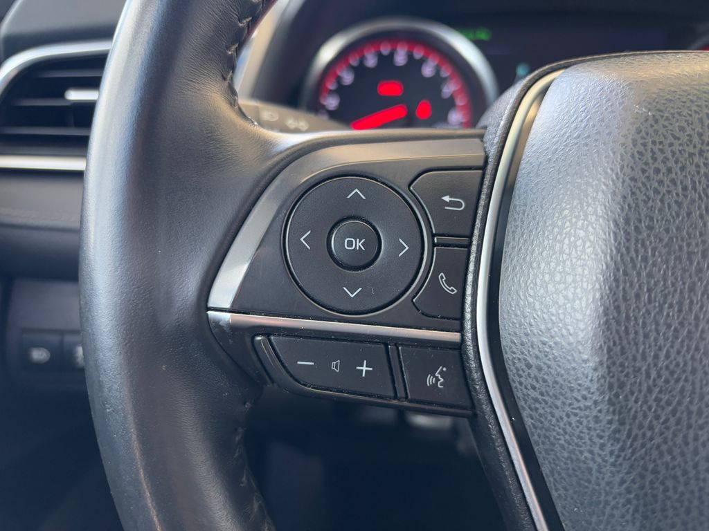 2018 Toyota Camry XSE 12