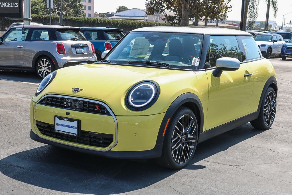 2025 MINI Cooper S  3