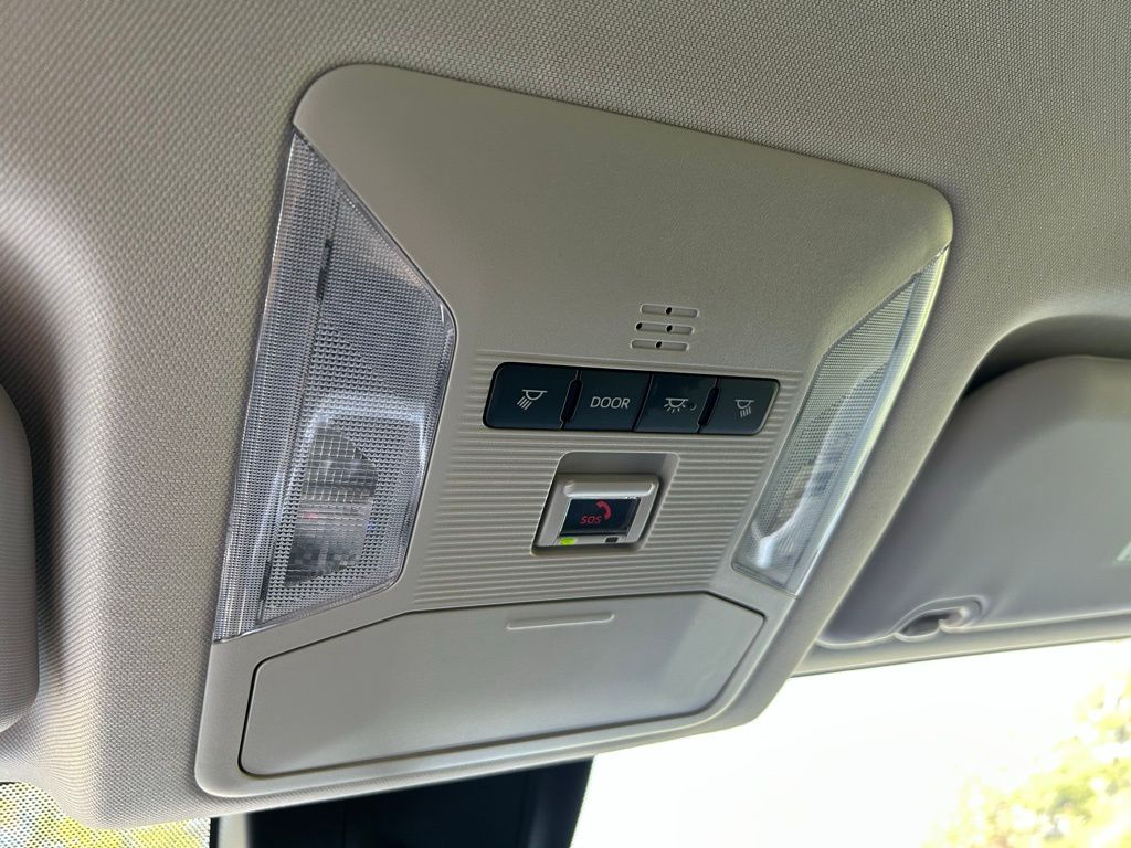 2024 Toyota RAV4 LE 27