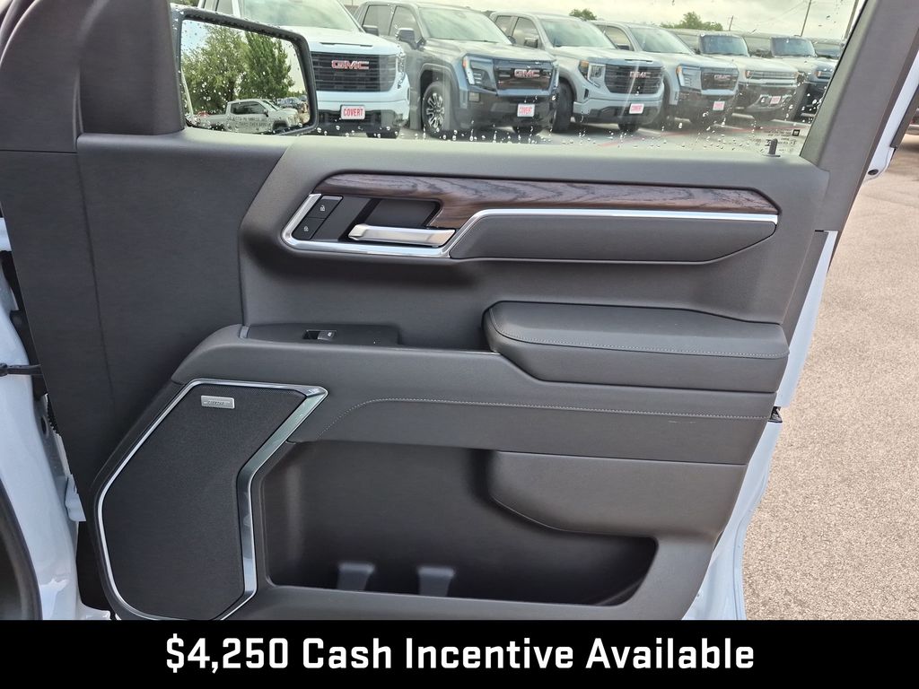 New 2026 White GMC SLT image 39