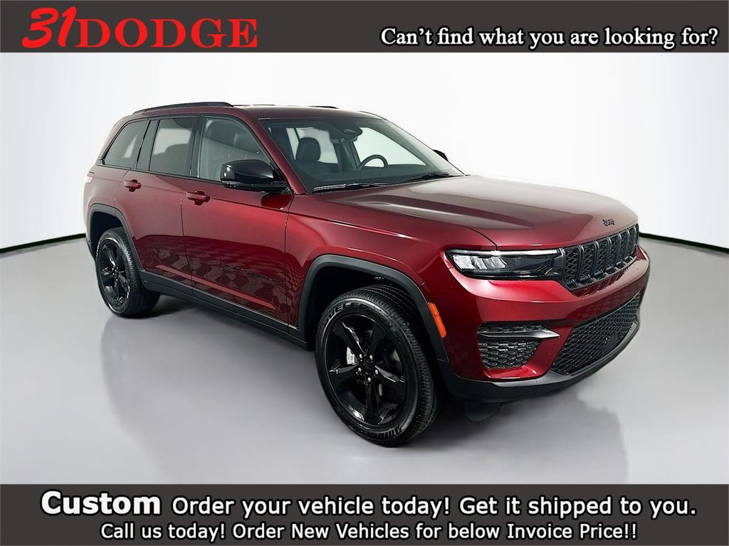 2025 Jeep Grand Cherokee Altitude 4WD