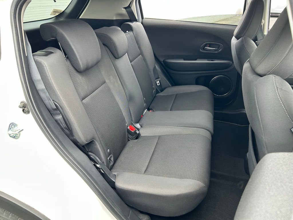 2022 Honda HR-V EX 23