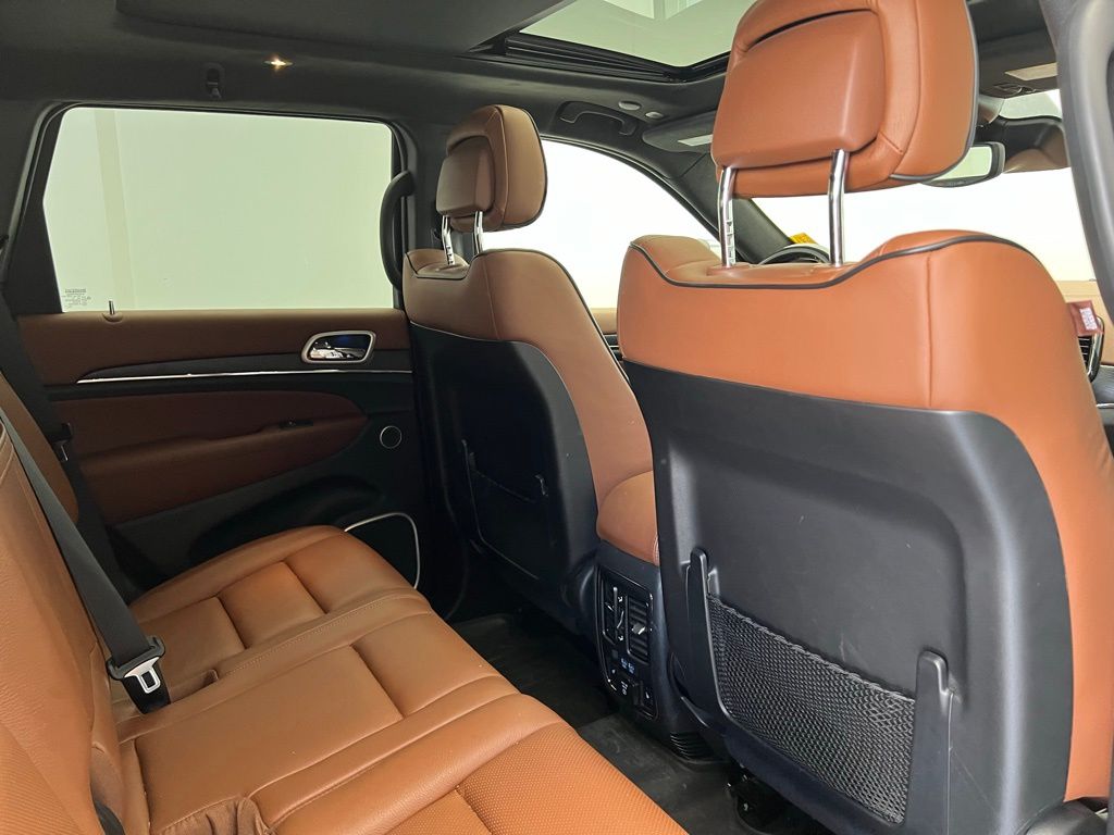 2021 Jeep Grand Cherokee Summit 9