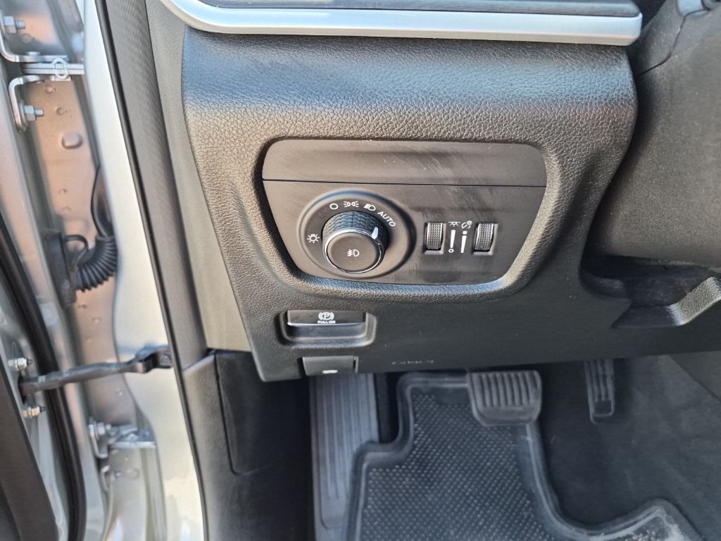 Used Car 2023 Jeep Grand Cherokee L  Limited For Sale Under $30,000 In Austin, Texas