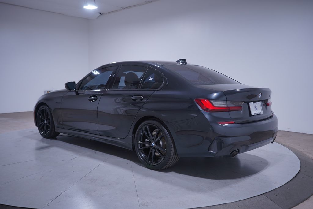 Thumbnail: 2022 BMW 3 Series - 3
