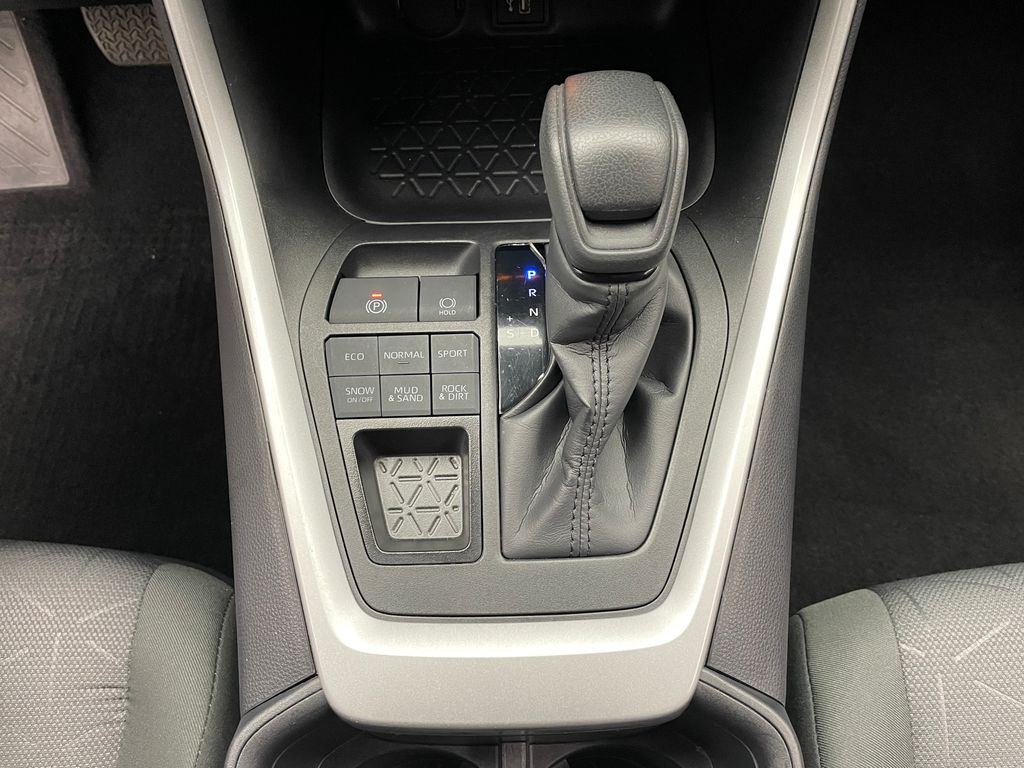 Thumbnail: 2025 Toyota RAV4 - 28