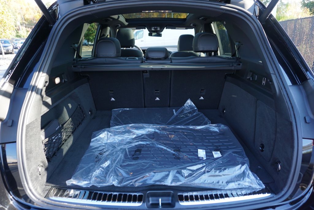 Thumbnail: 2026 Mercedes-Benz GLE - 19